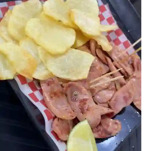 Chorizo ahumado con casco de papas