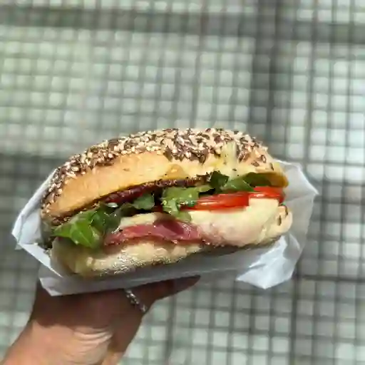 Bagel de pastrami de pavo