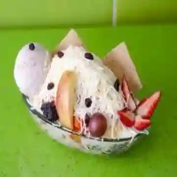 Ensalada Corriente con Helado
