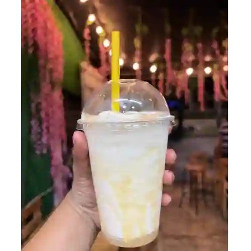 Limonada de Coco 16Oz