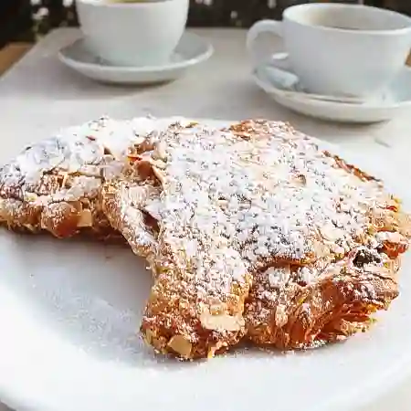 Croissant Almendras
