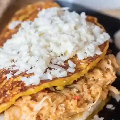 Cachapa de Pollo con Queso