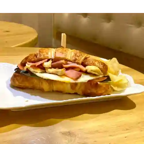 Croissant Club