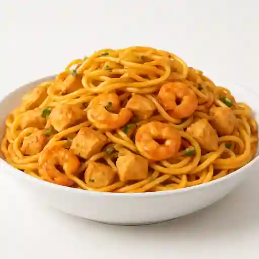 Espaguetis con Pollo y Camaron para 5