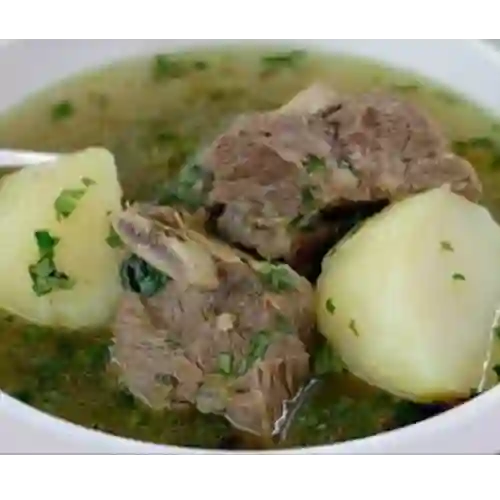 Caldo de Carne (24onz) con Doble Arepa