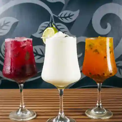 Jugos Naturales en Agua