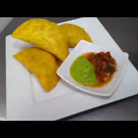 Empanada de Arroz y Carne