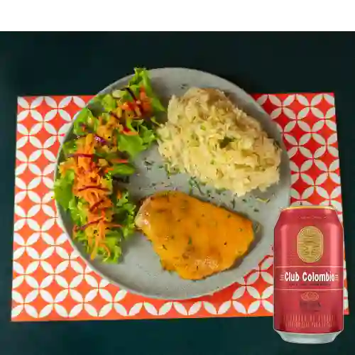 Combo Pechuga a la Plancha con Puré + Club Cola Roja Lata 330ml