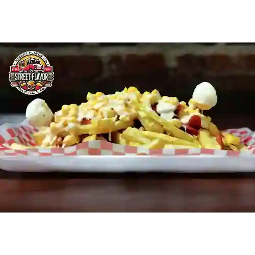 Salchipapa Mixta