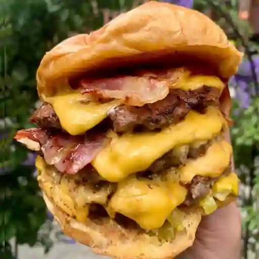 Combo triple bacon cheeseburger