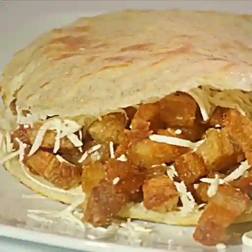 Arepa Ocañera Chicharrón-maduro-queso