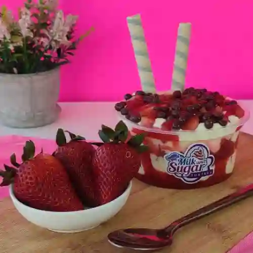 Fresas con Crema Vaso 12 Onzas