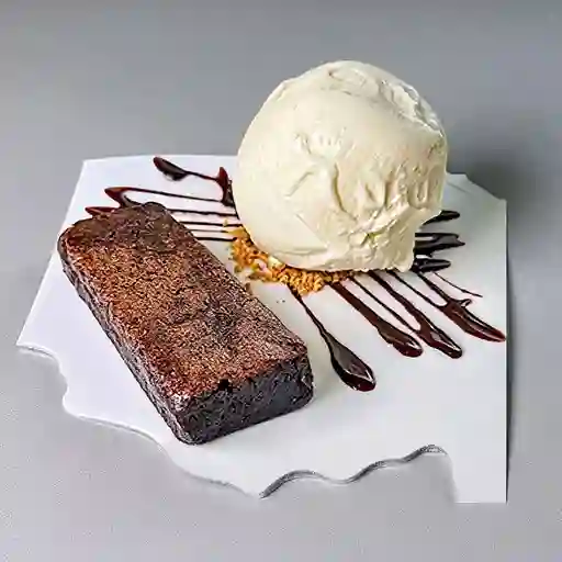 Brownie con Helado