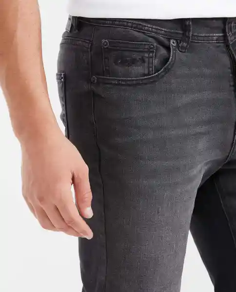 Jean Straight Fit Gris Grafito Ultraoscuro Talla 32/32 Chevignon