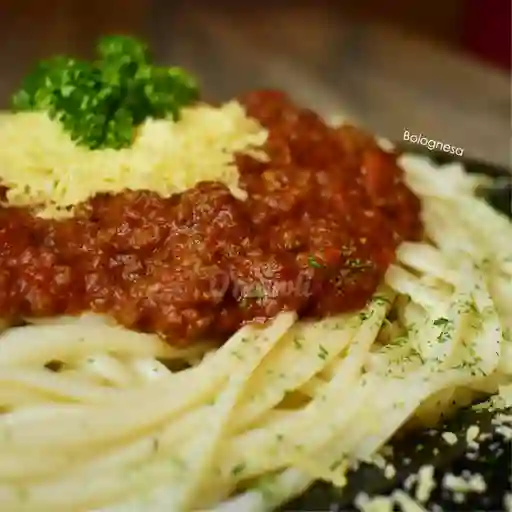 a la Bolognesa