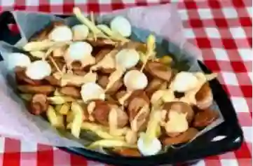 Salchipapa pollo