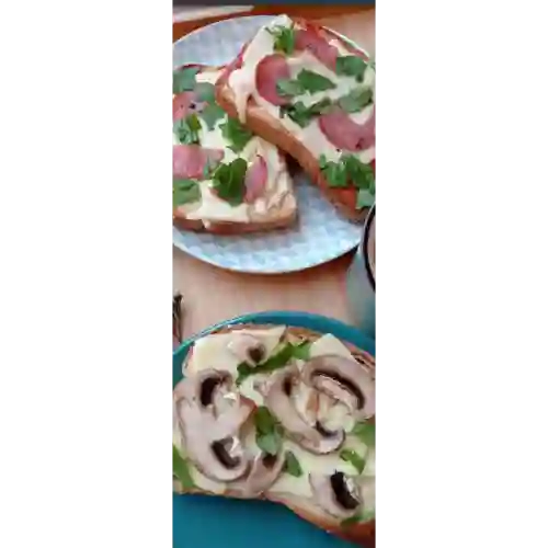 Tostada Italiana Chorizo Vela