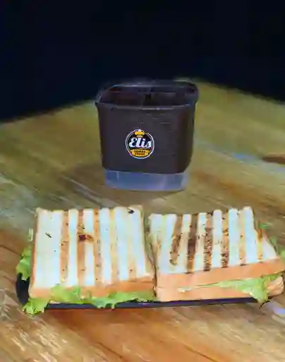 Sándwich jamón y queso