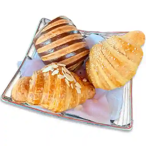 Canasta de Croissants
