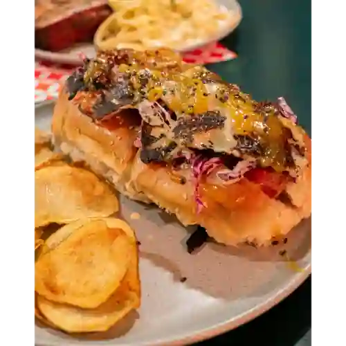 Perro Casero y Cole Slaw