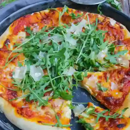 Pizza Vegana Setas y Rugula