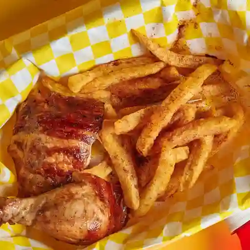 Medio pollo + papas francesas