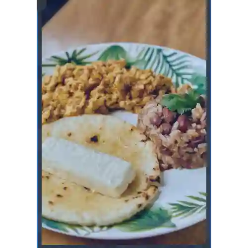 Desayuno Calentado y Huevos