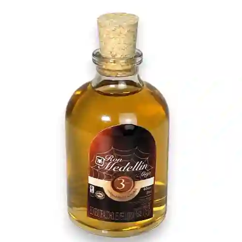 Botellita de Ron Medellin 60 ml