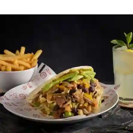 Combo ropa vieja con papas y limonada 