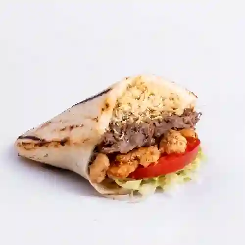 Arepa con Todo