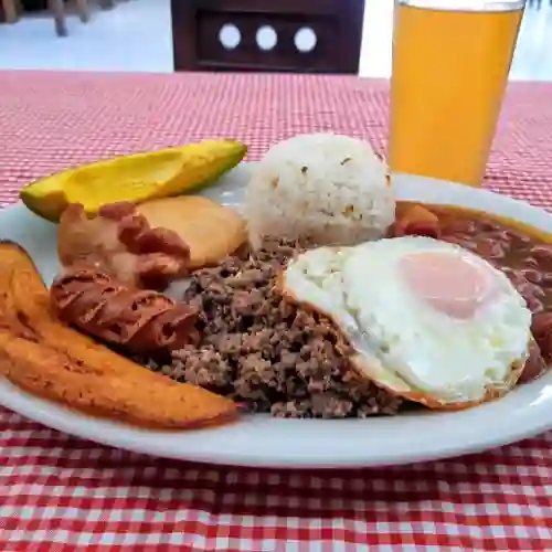 Bandeja Paisa