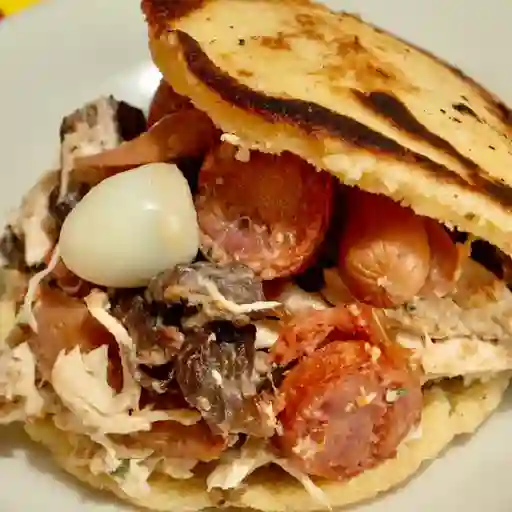 Arepa Rellena Mixta