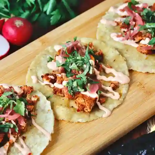 Tacos de pollo al pastor