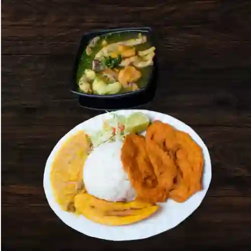 Almuerzo con Pollo Apanado
