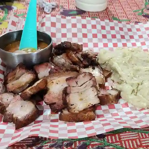 Chicharrones al barril 1kg (1000 gr)