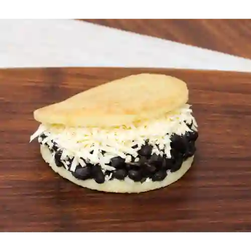 Arepa de Caraota con Queso