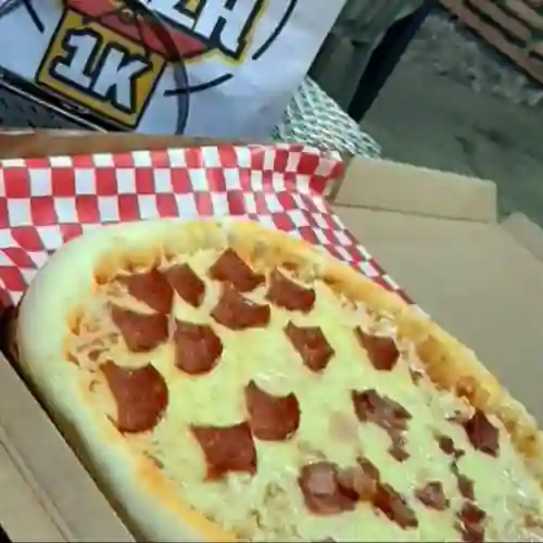 Pizza Pepperoni Borde de Queso