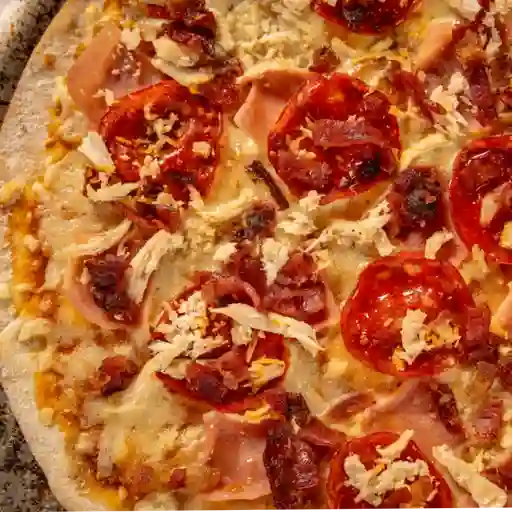 Pizza carnívora
