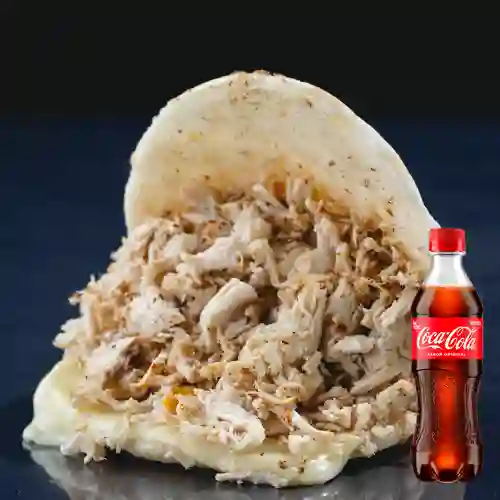 Combo Arepa Pollo + Coca Cola Original 400 ml