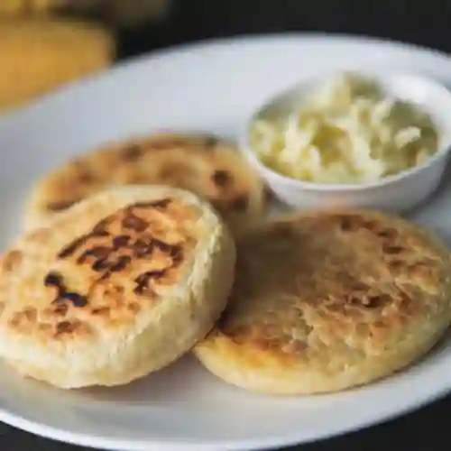 Arepa de Queso y Pollo