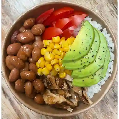 Bowl pollo bbq + agua de panela