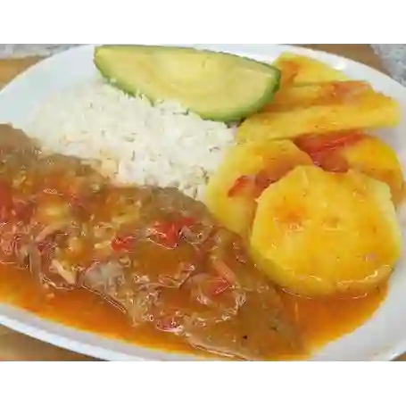 Lengua en Salsa Criolla