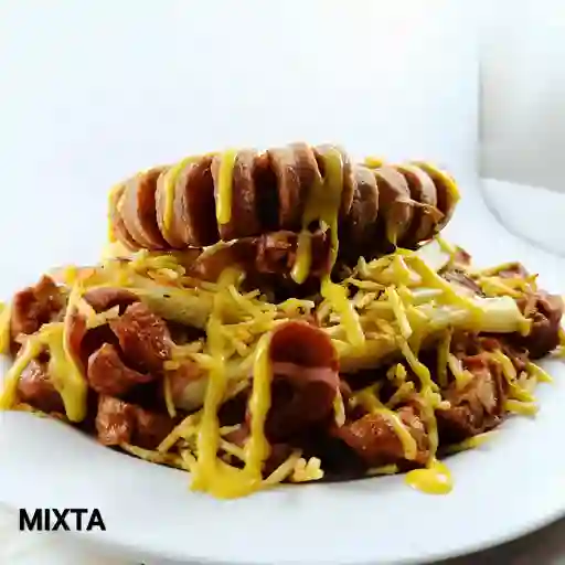 Salchipapas mixtas