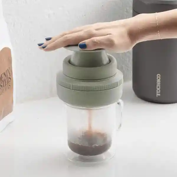 Corkcicle Cafetera a Presión Palmpress Verde Sage