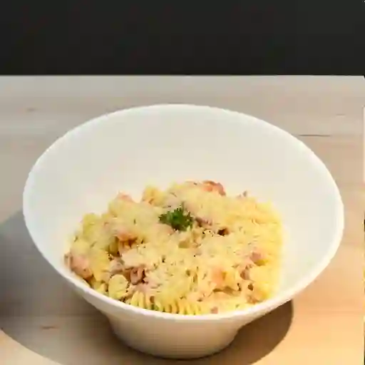 Pasta carbonara salmón