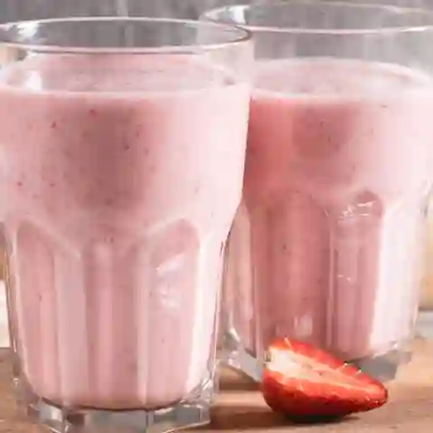 Jugo en Leche de Fresa