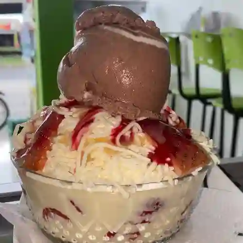 Fresas con Crema, Queso y Helado