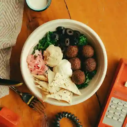 Arma Tu Bowl + Falafel