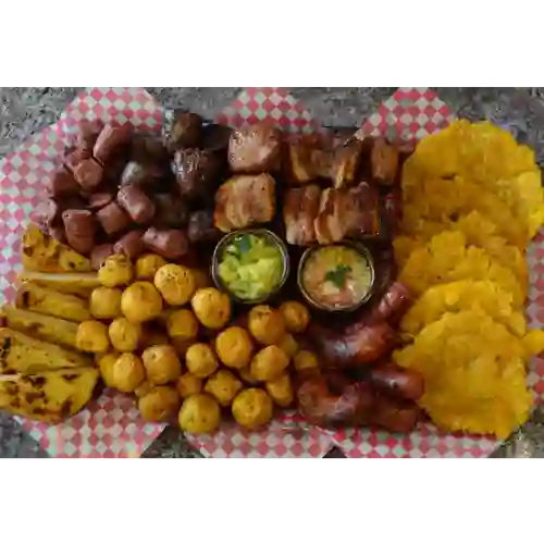 Fritanga con Costillas Pa' 6