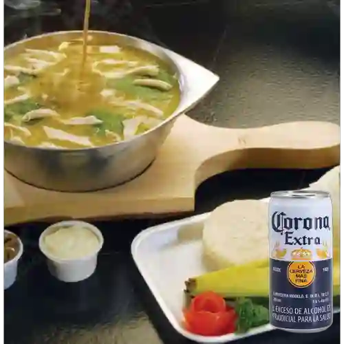 Combo Medio Ajiaco + Cerveza Corona Lta 269ml